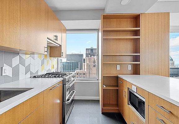 5th image of 150 W 56th St APT 5404