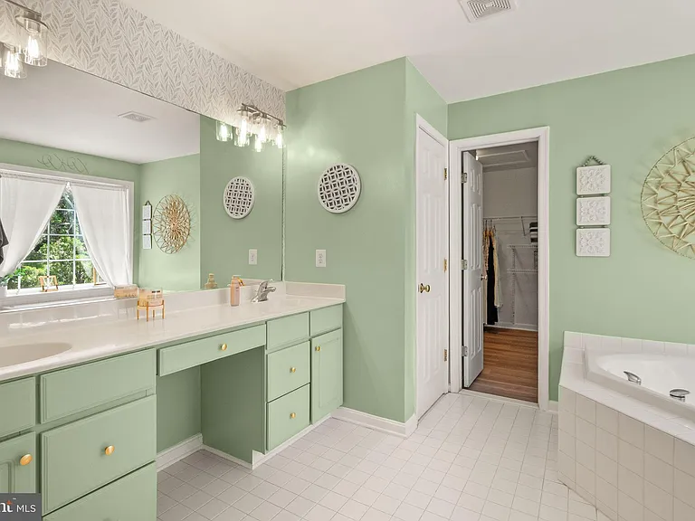 6050 Smooth Stone Pl — Photo 33