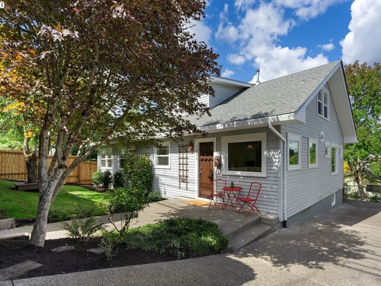 1611 Sw Freeman St Portland Or 97219 Zillow