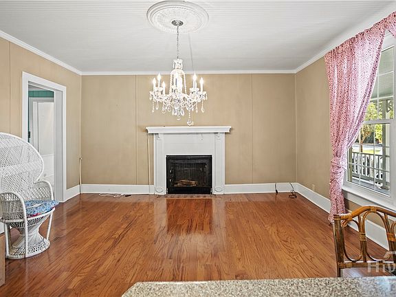 2nd image of 325-323 N Main Street