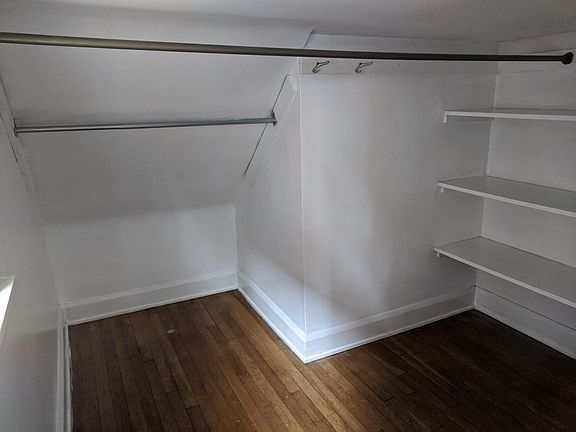 3rd image of 1286 Hathaway Ave