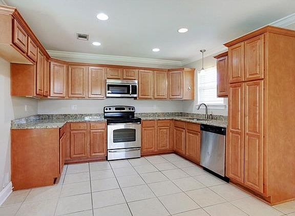 5th image of 2168 Carmel Valley Dr