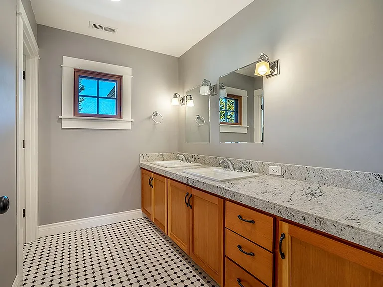5515 SE 18th Ave — Photo 18