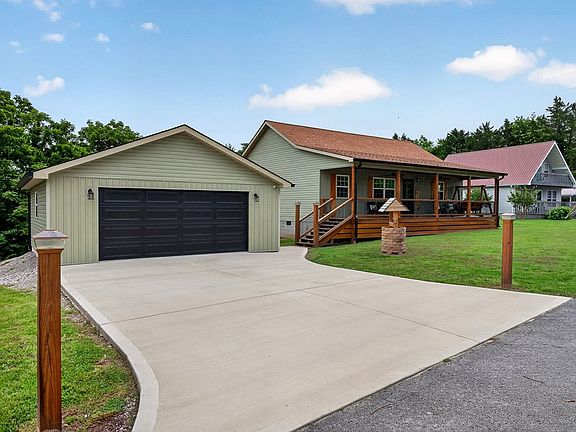 2nd image of 240 Dillon Ln