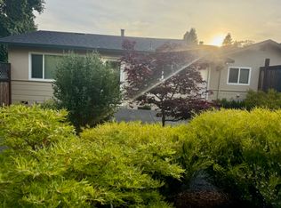 7530 Meadowlark Dr, Sebastopol, CA 95472