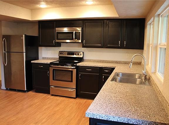2nd image of 1816 Castille Dr