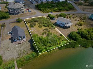 989 Wawona Ave SE, Ocean Shores, WA