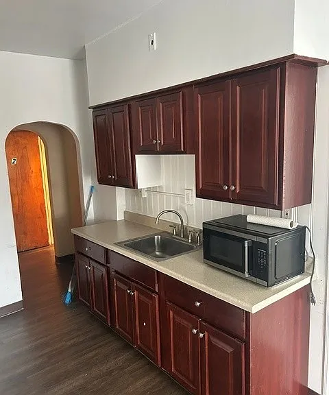 592 Main St — Photo 1