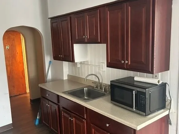 592 Main St, Slatington, PA 18080