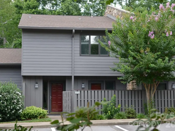 609 Crowfields Ln, Asheville, NC 28803