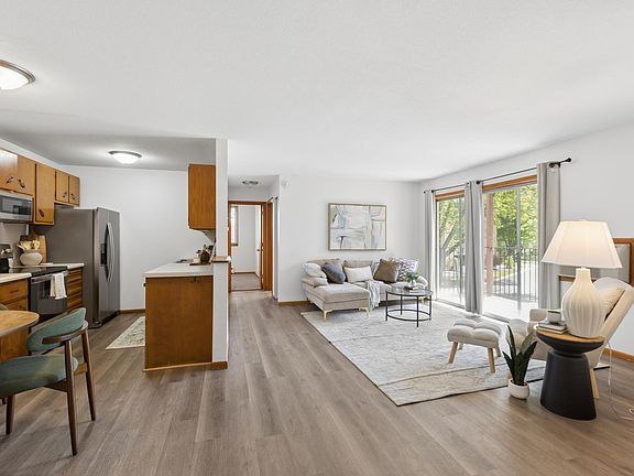 3rd image of 9147 Highway 55 APT 202