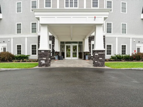 10 Sally Sweets Way #UPH 303, Salem, NH 03079