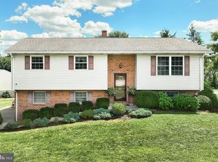 3047 Englewood Ct, Dover, PA