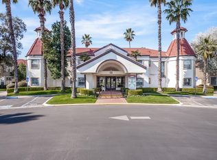 8153 N Cedar Ave APT 121, Fresno, CA 93720