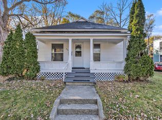 632 Lamberton St NE, Grand Rapids, MI 49505