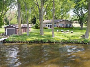 W10628 Becker Rd, Poynette, WI 53955