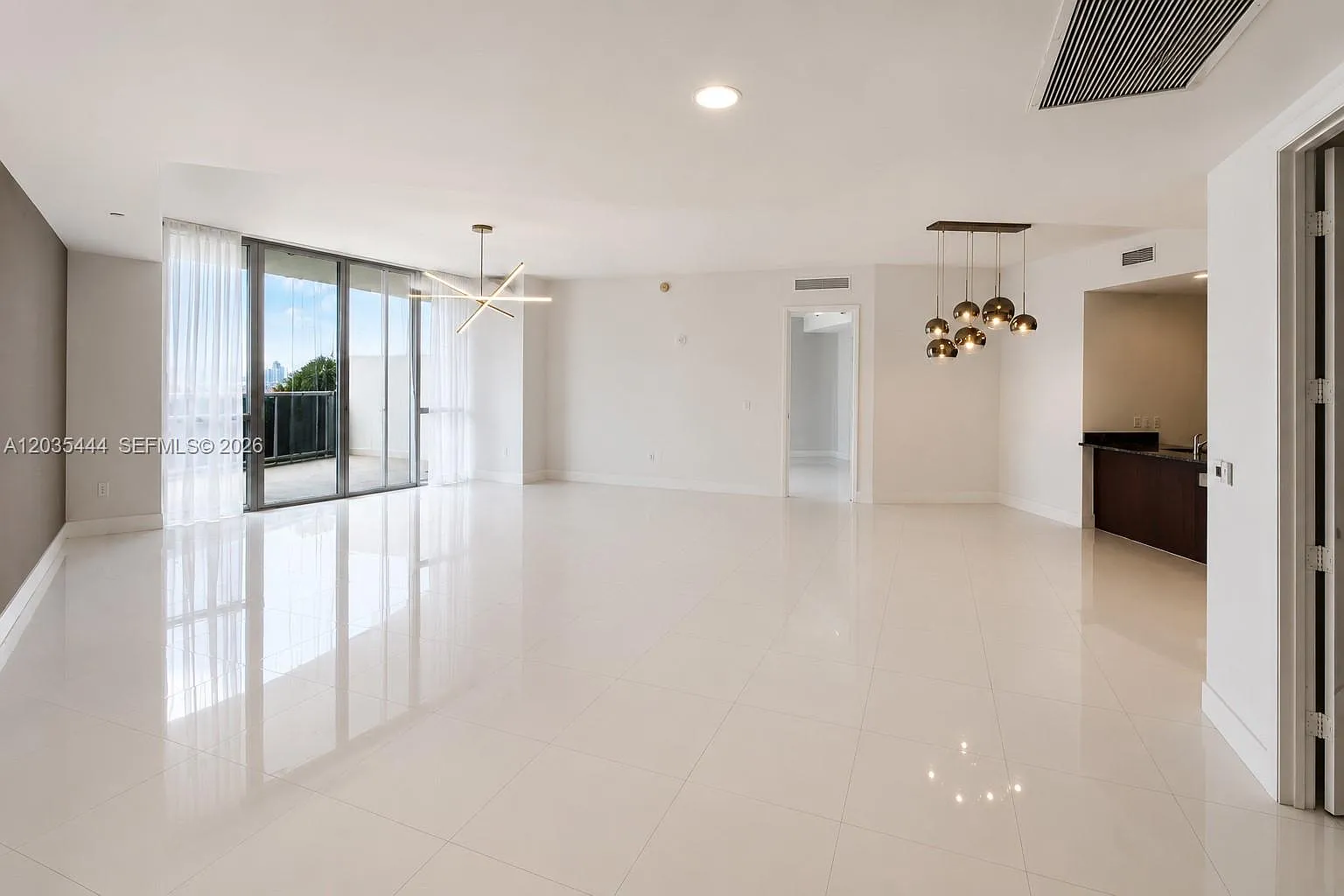 Tdr Tower Ii Condo — Photo 2