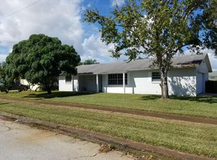 949 Sandlewood Ln, Rockledge, FL 32955