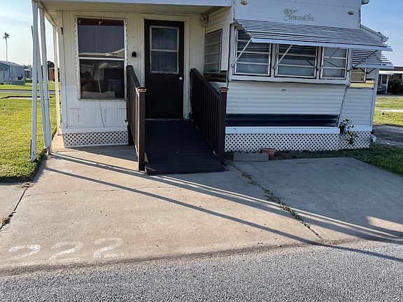 5th image of 1701 N International Blvd #222