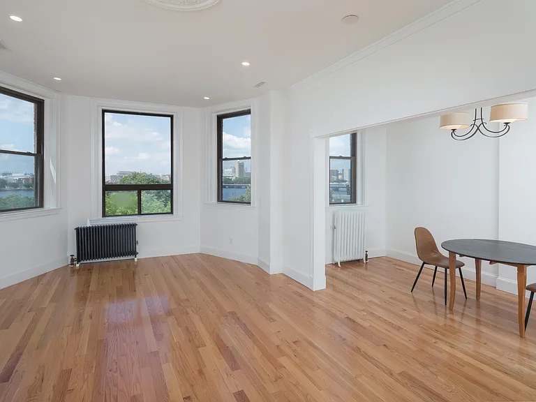 31 Bay State Rd #4 — Photo 4