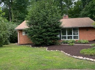 7432 Hastings St, Springfield, VA 22150