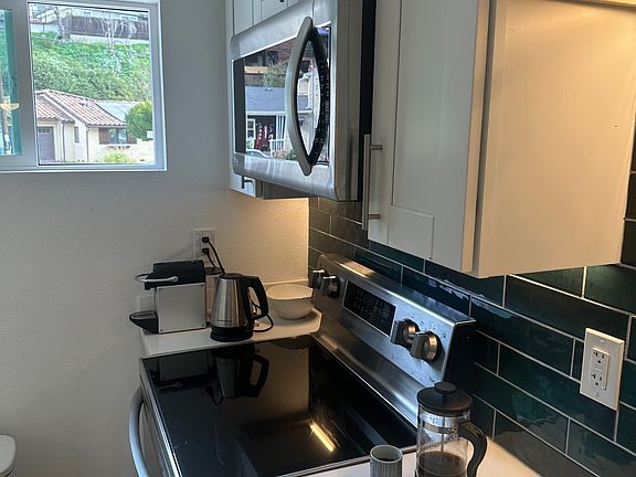 5th image of 2958-68 Reynard Way #2960