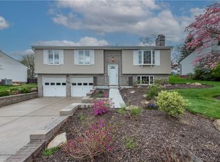 268 Parkwood Cir, Canonsburg, PA 15317