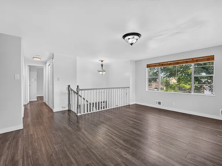 11509 Ogden St — Photo 3