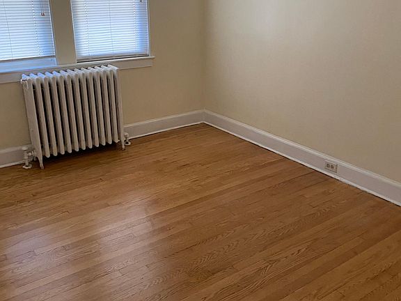 4th image of 58 Paulding Ave #2