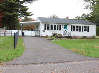 7 Redwood St, Enfield, CT 06082