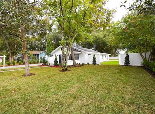 302 S Rhodes St, Mount Dora, FL 32757