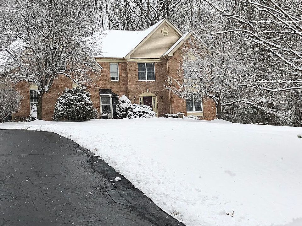 2nd image of 340 Long Ridge Ln
