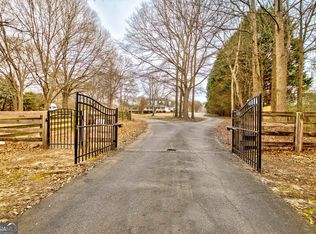 3050 Berry Rd, Loganville, GA 30052