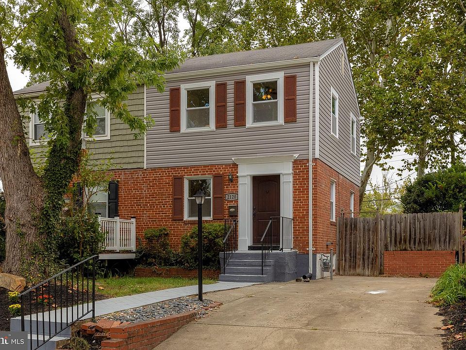 1st image of 2120 Arlington Ter