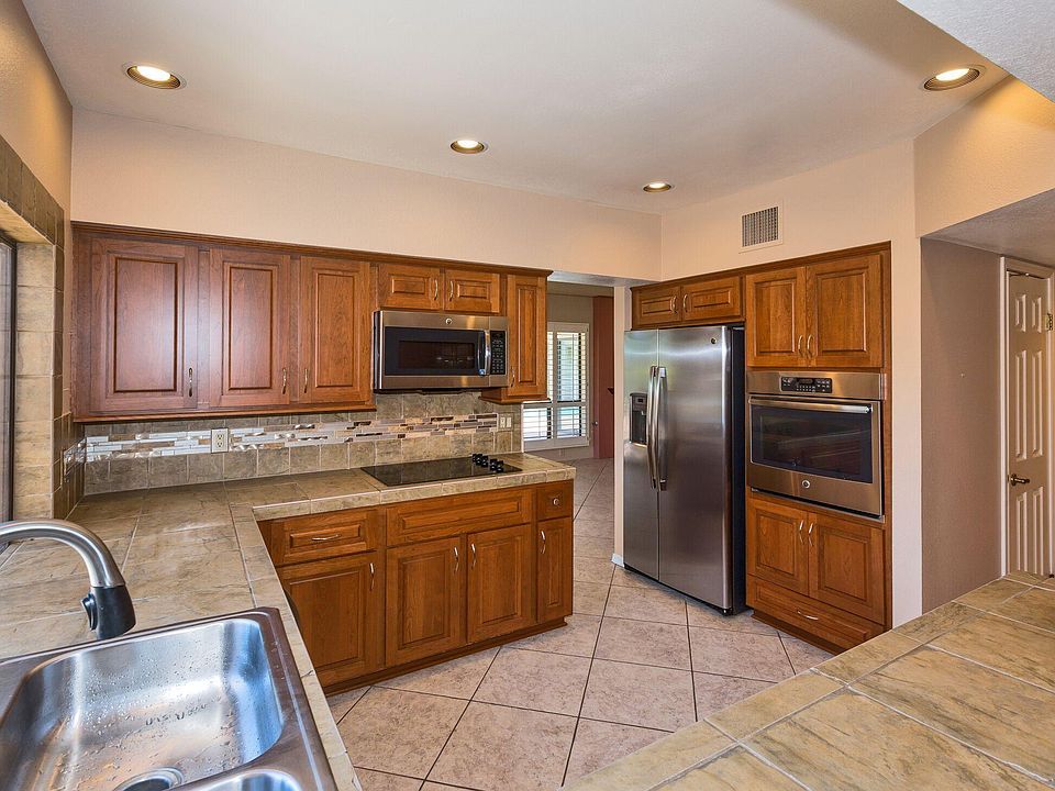 1st image of 38214 S Samaniego Dr