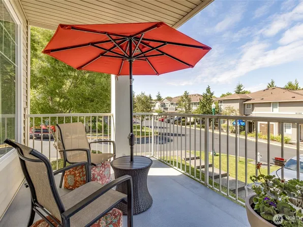 6137 Hazel Loop SE #B, Auburn, WA 98092