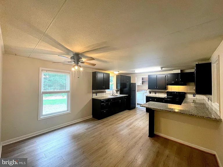 39819 Lady Baltimore Ave — Photo 4