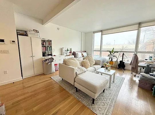 Rented by ERNY LLC | media 27