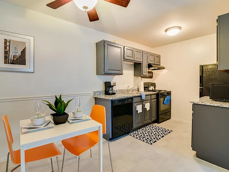 Linden Park Apartments — Photo 55