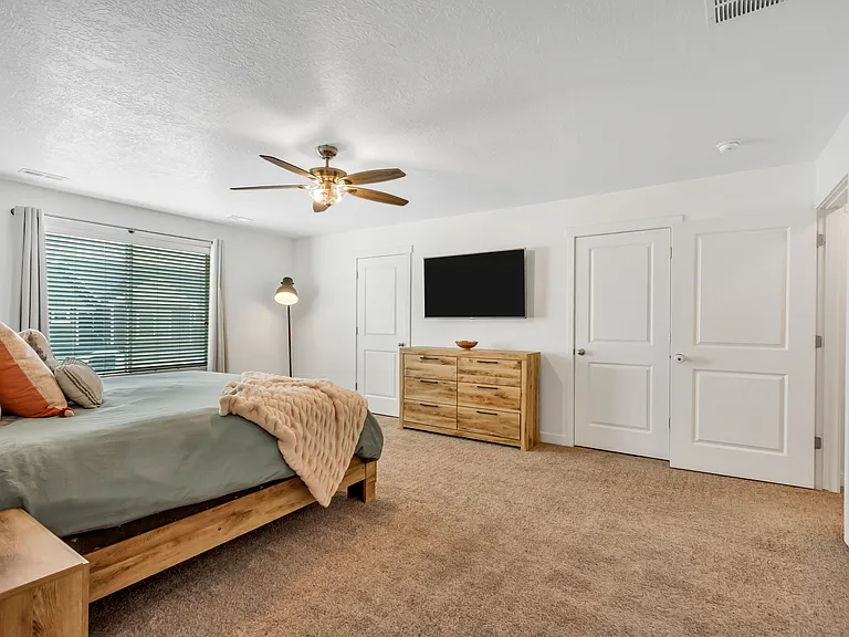 427 S Sunland Way — Photo 10