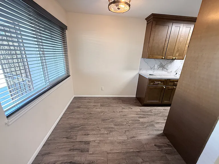 10301 San Leandro St — Photo 8