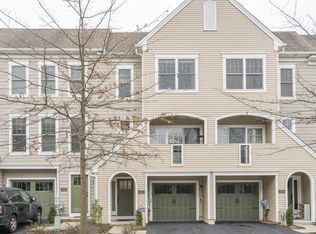 219 Cobblestone Dr, Ardmore, PA 19003