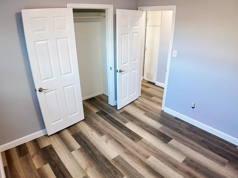 3934 Marine View Ave #39343934-1/2 — Photo 7