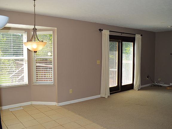 3rd image of 5287 Concord Crossing Dr