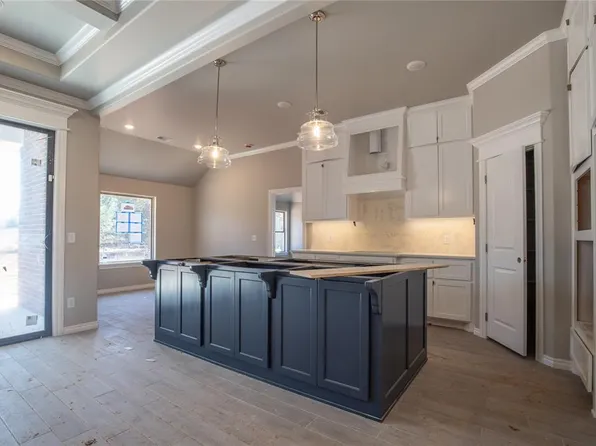 9108 NE 139th St, Edmond, OK 73049