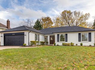 313 W Golf Rd, Libertyville, IL 60048