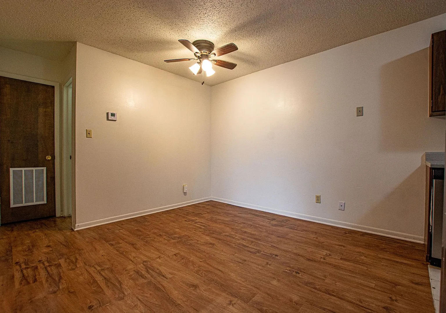 2332 N. Cotner Blvd — Photo 3
