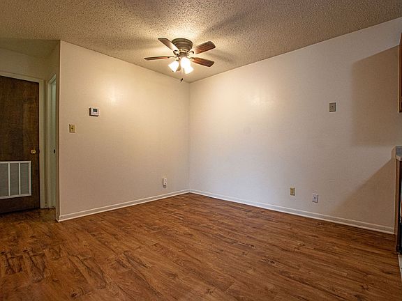 3rd image of 2332 N Cotner Blvd #8