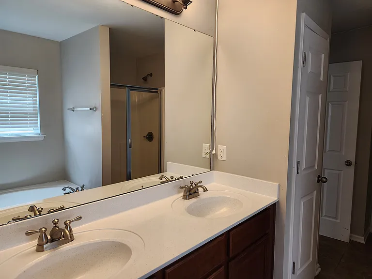 3907 Caldwell Ridge Pkwy — Photo 12