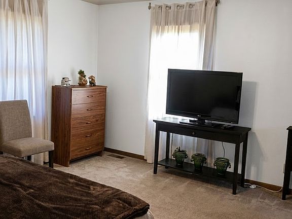 5th image of 95 Price Ave